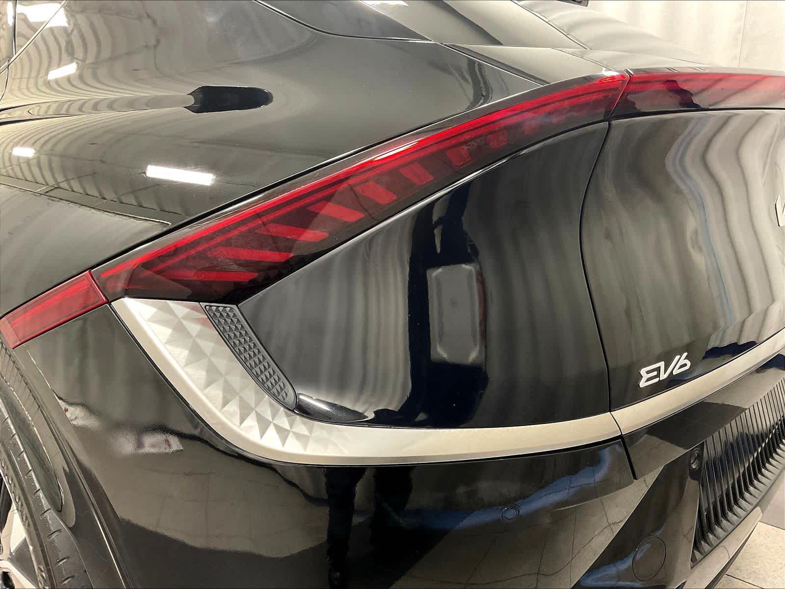 2023 Kia EV6 Wind - Photo 34