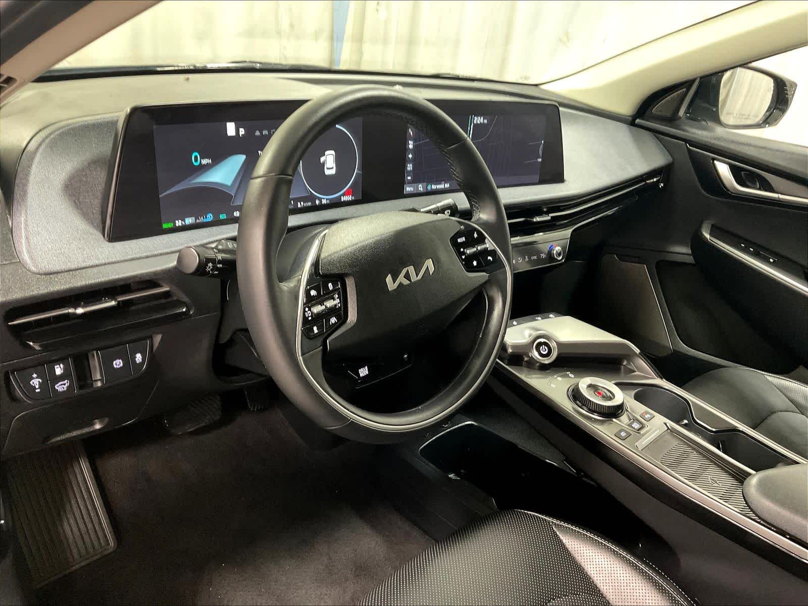 2023 Kia EV6 Wind - Photo 8