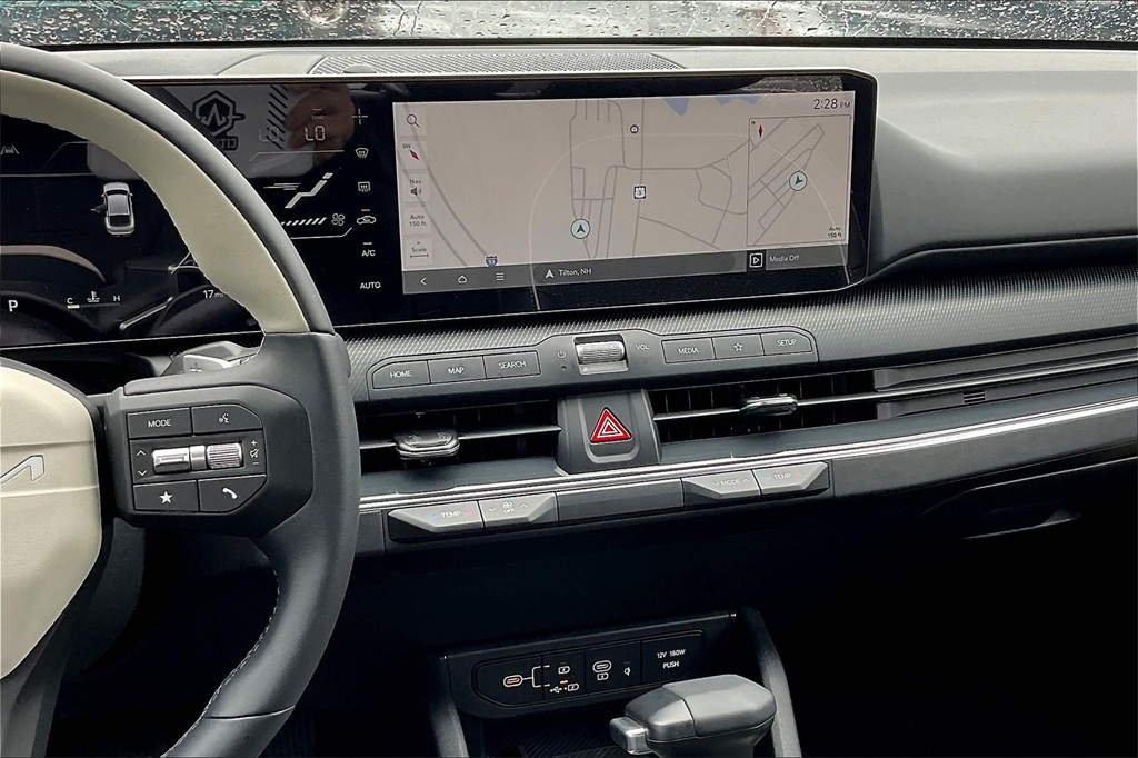 2025 Kia K4 GT-Line - Photo 13