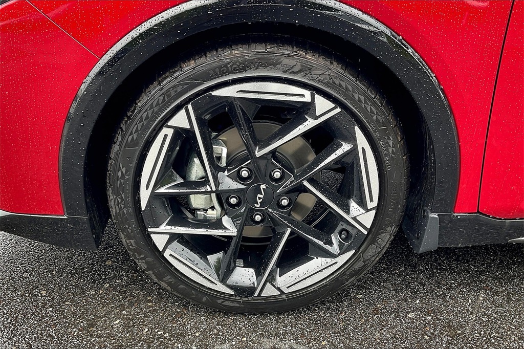 2025 Kia K4 GT-Line - Photo 8