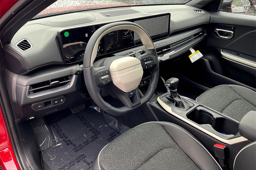 2025 Kia K4 GT-Line - Photo 9