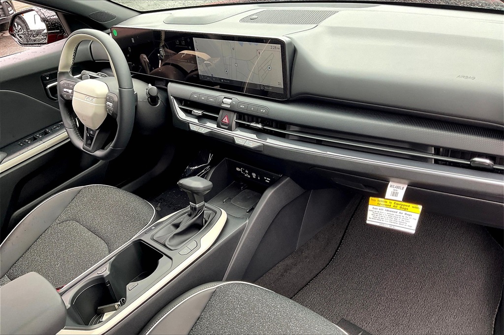 2025 Kia K4 GT-Line - Photo 10