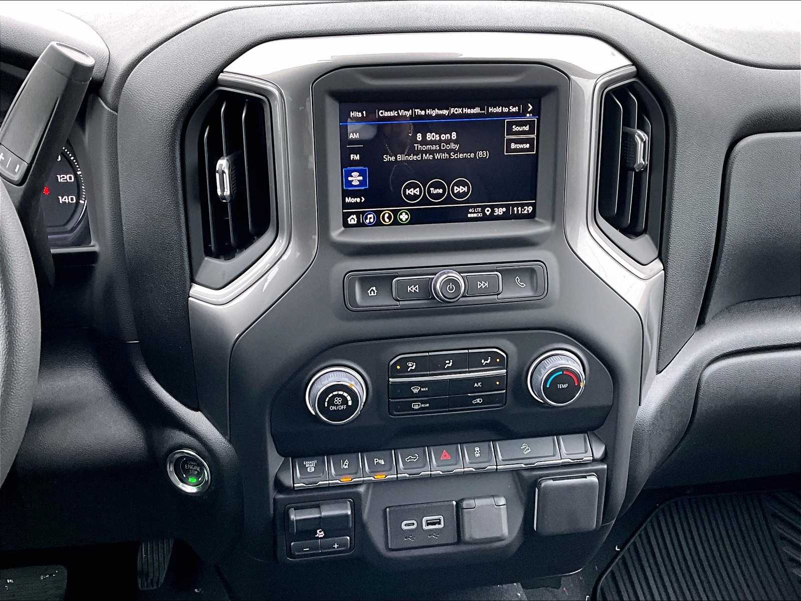2025 Chevrolet Silverado 2500HD Custom photo 14