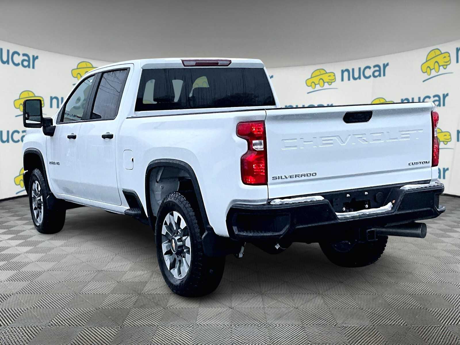 2025 Chevrolet Silverado 2500HD Custom photo 6