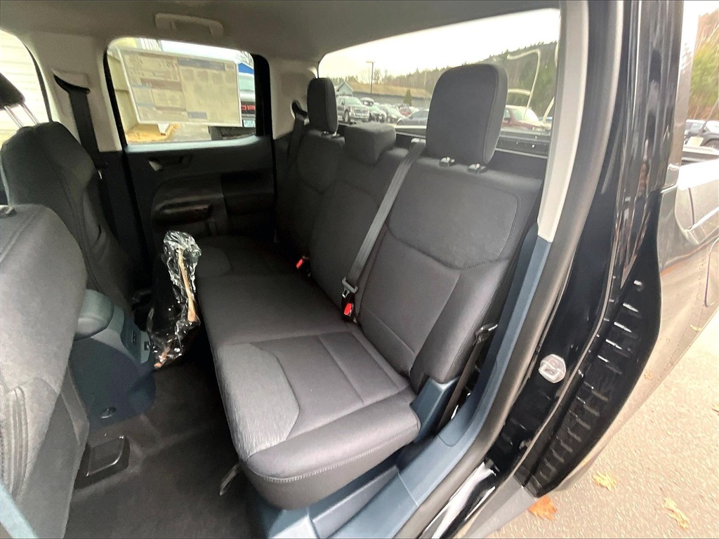 2025 Ford Maverick XL - Photo 11