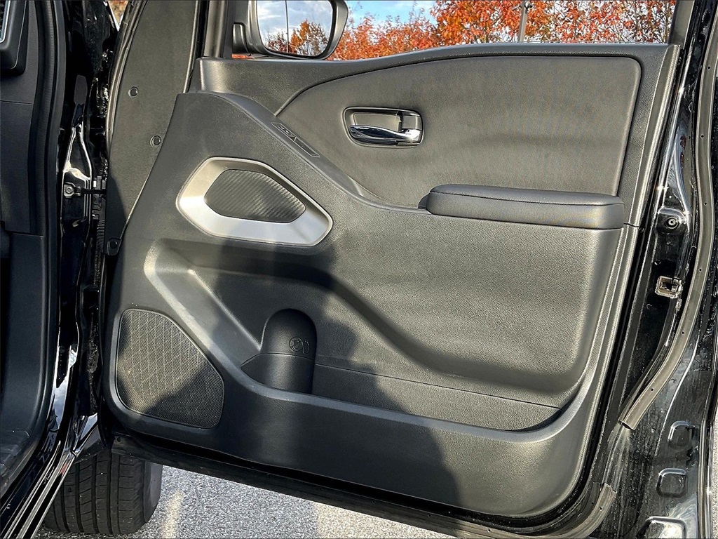 2023 Nissan Frontier SV - Photo 11