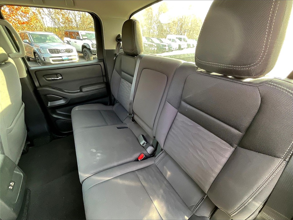 2023 Nissan Frontier SV - Photo 14