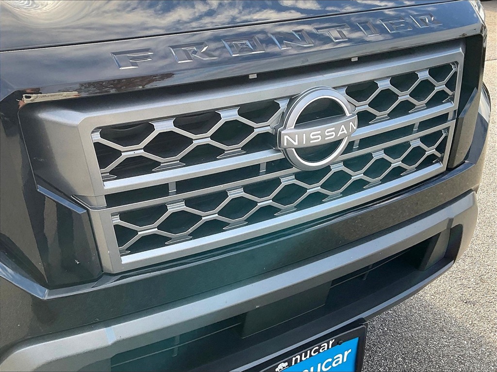 2023 Nissan Frontier SV - Photo 28