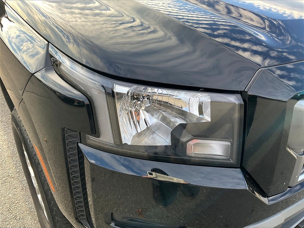 2023 Nissan Frontier SV - Photo 29