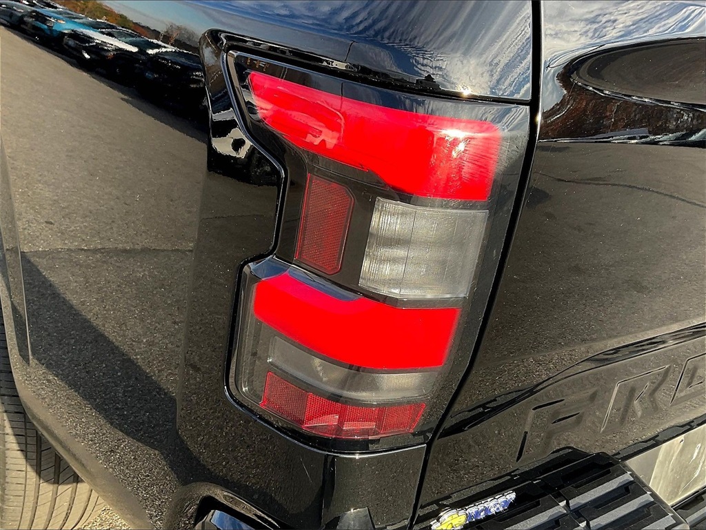 2023 Nissan Frontier SV - Photo 30