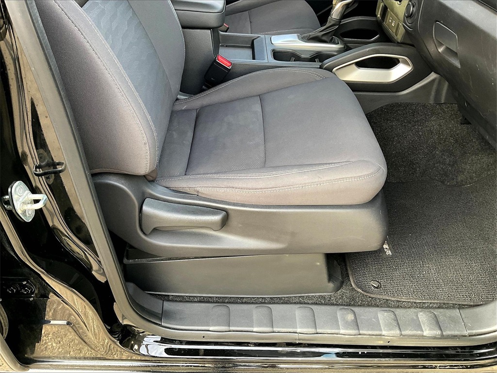 2023 Nissan Frontier SV - Photo 34