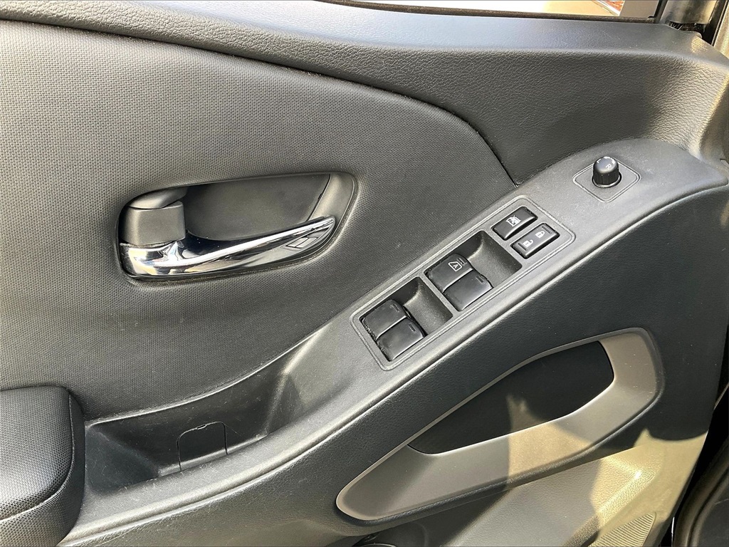 2023 Nissan Frontier SV - Photo 35