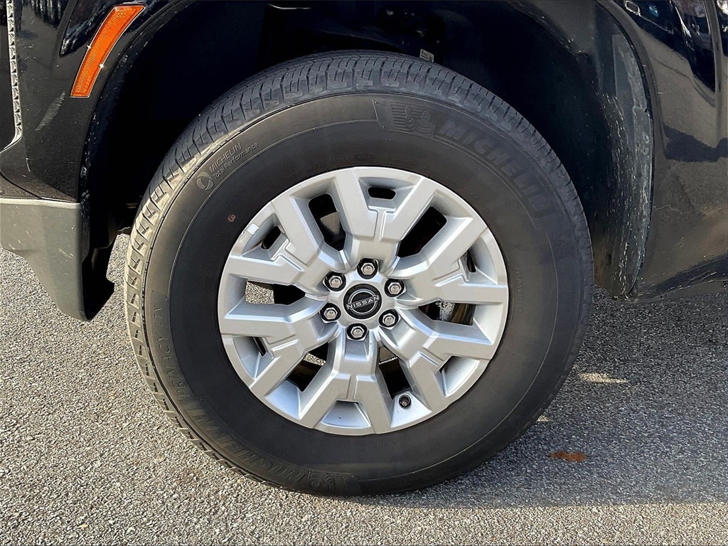 2023 Nissan Frontier SV - Photo 7