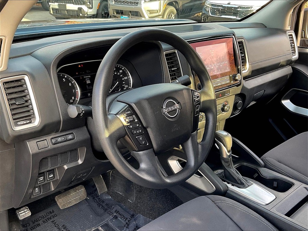 2023 Nissan Frontier SV - Photo 8