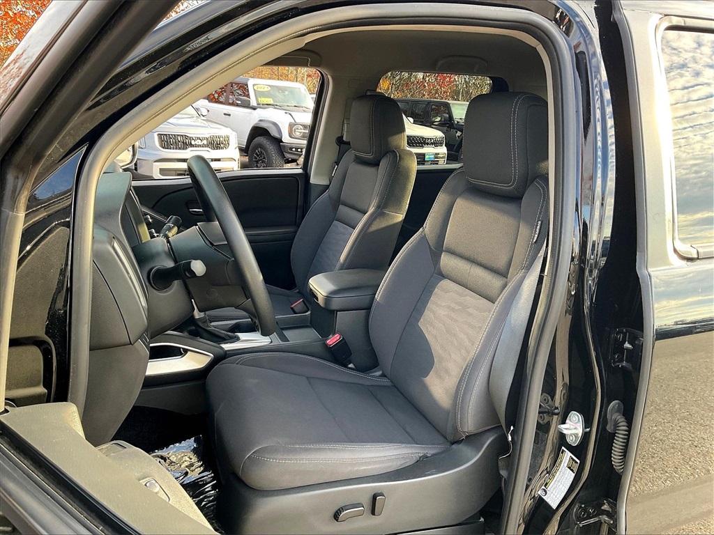 2023 Nissan Frontier SV - Photo 9