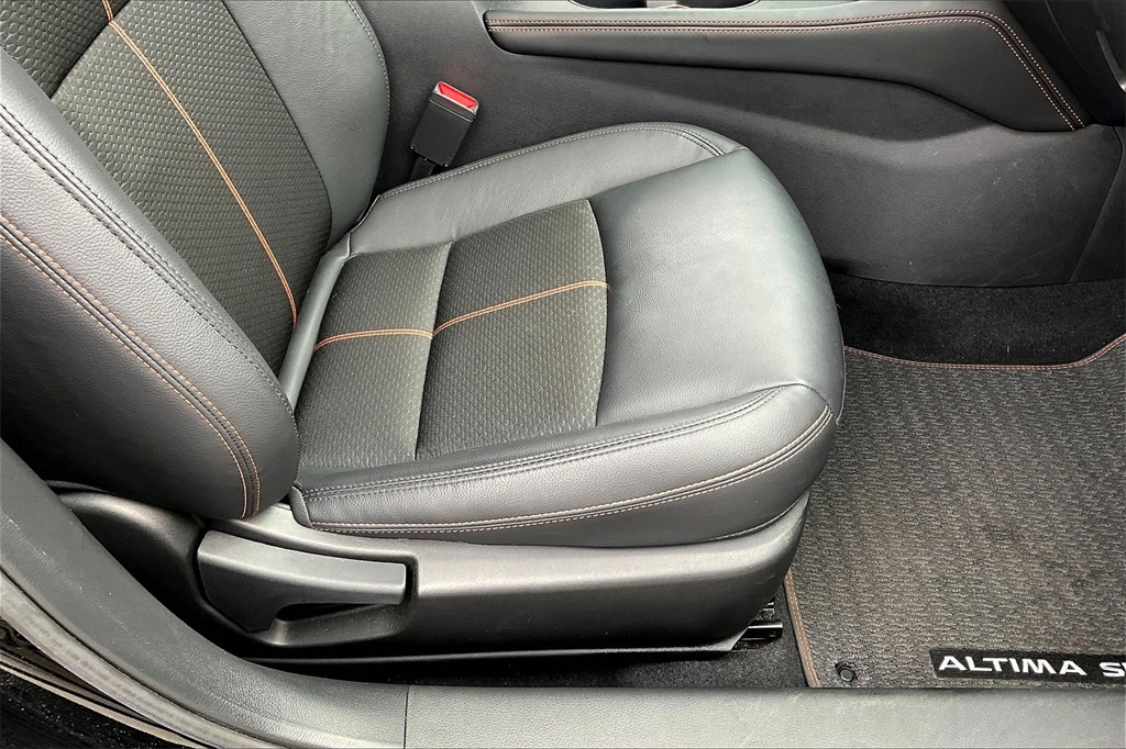 2022 Nissan Altima 2.5 SR - Photo 35