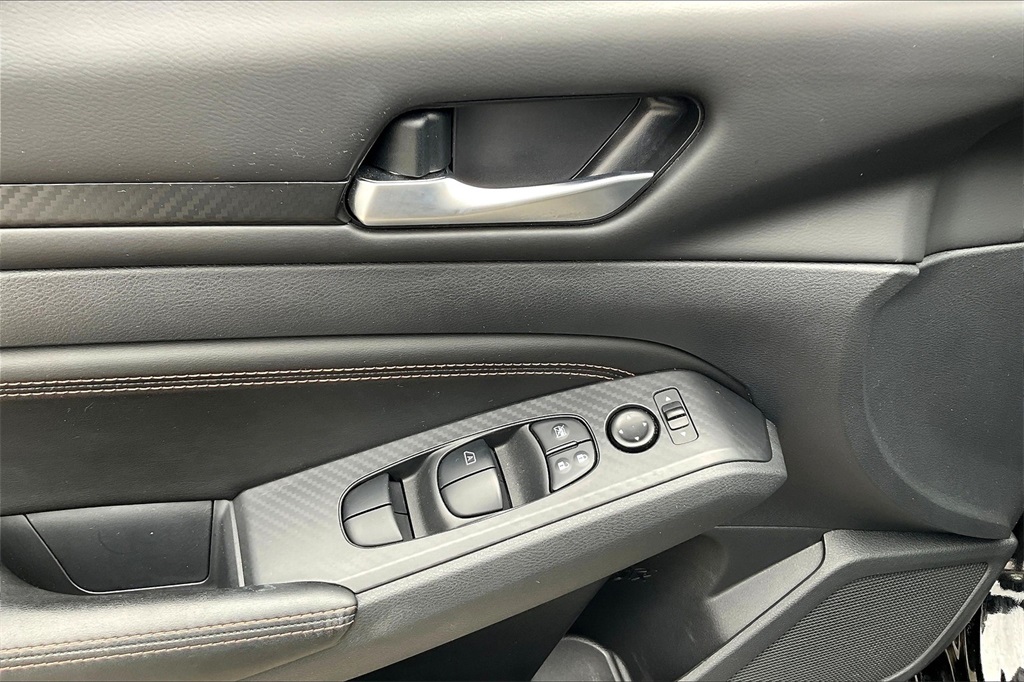 2022 Nissan Altima 2.5 SR - Photo 36