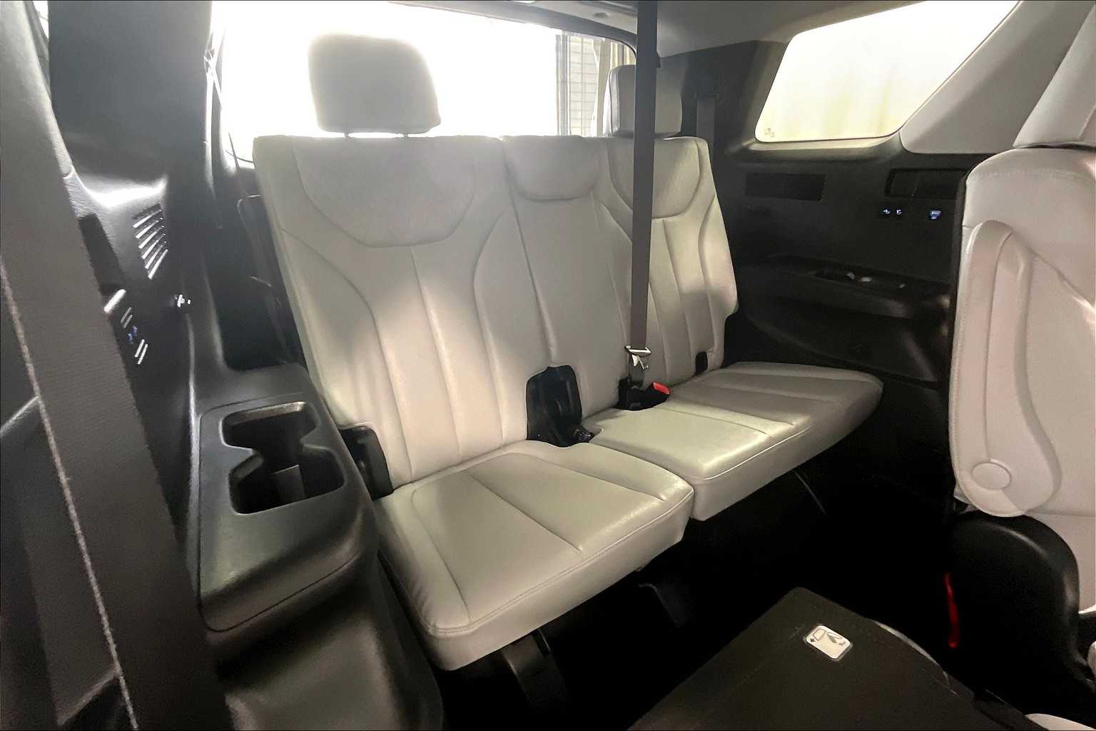 2022 Hyundai Palisade SEL - Photo 17