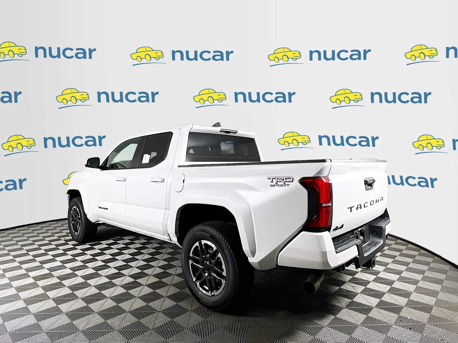 2025 Toyota Tacoma TRD Sport - Photo 4