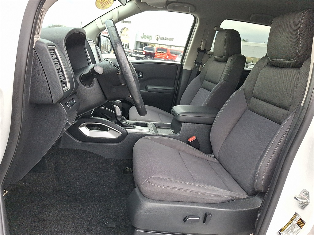 2022 Nissan Frontier SV - Photo 15