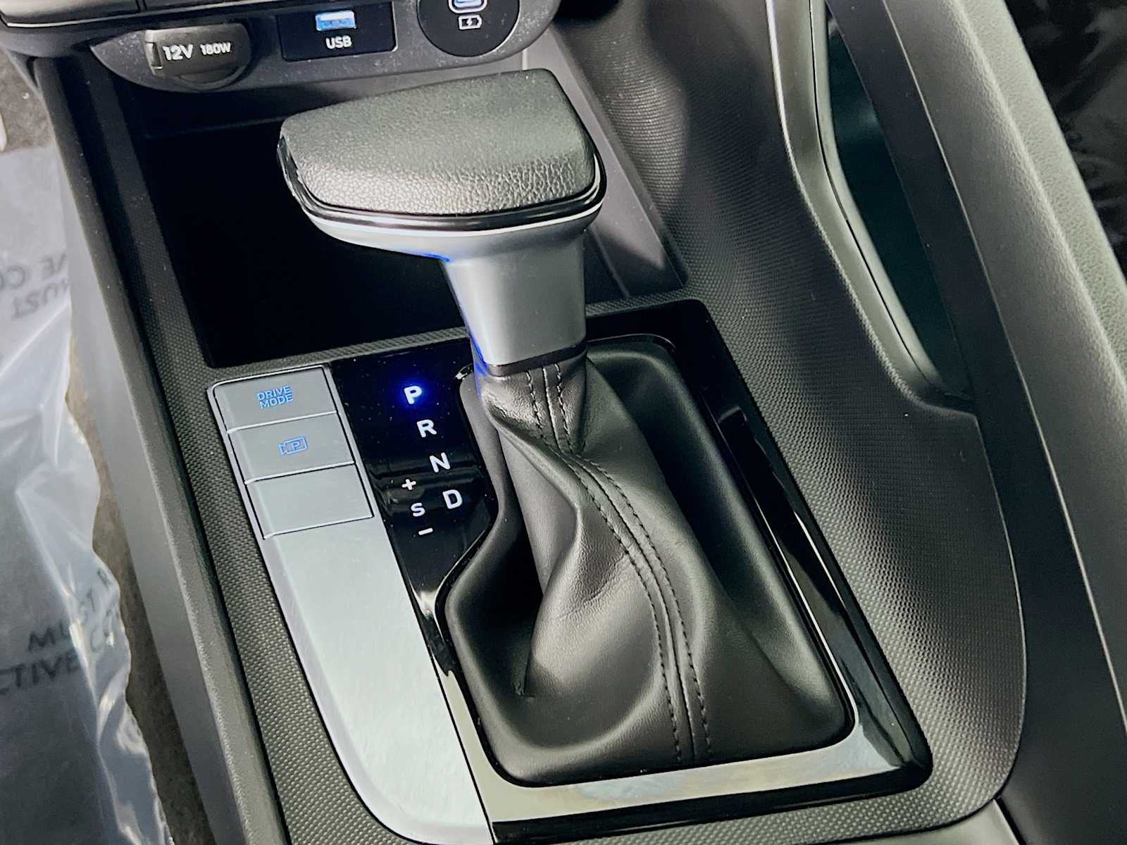 2024 Hyundai Elantra SEL - Photo 17