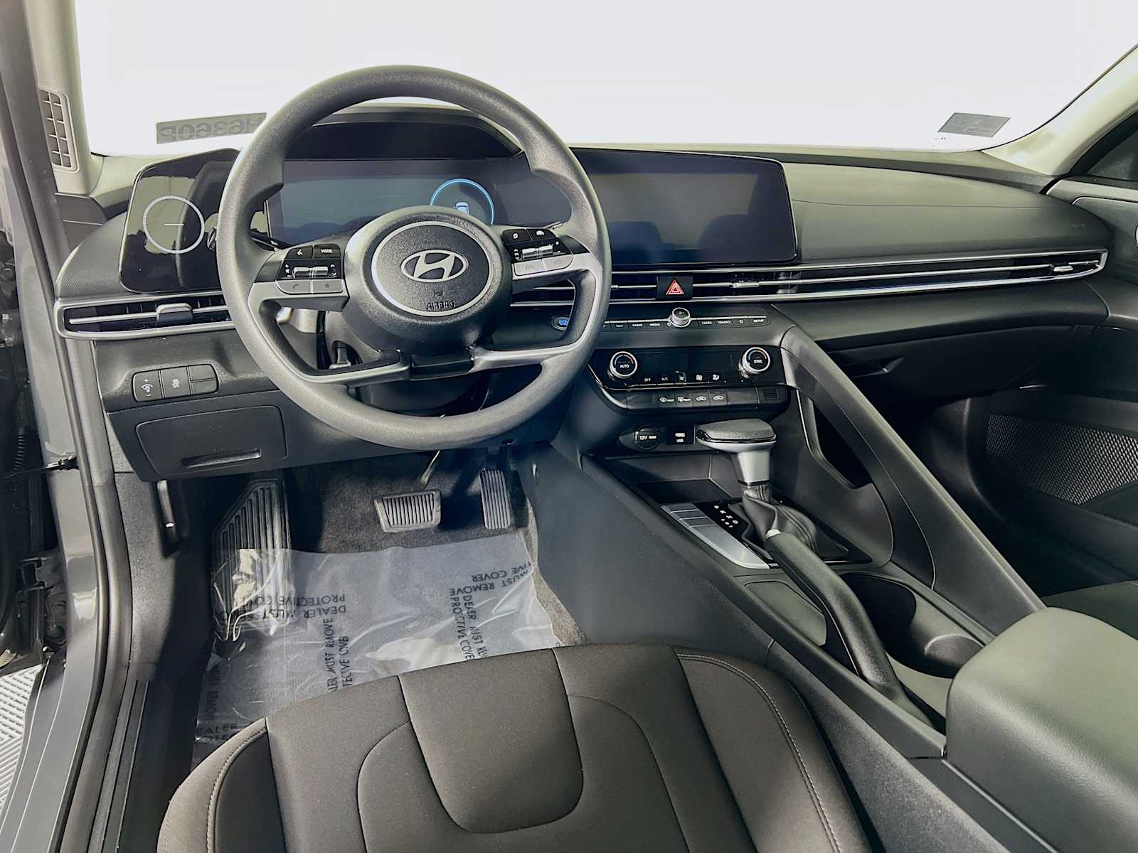 2024 Hyundai Elantra SEL - Photo 9