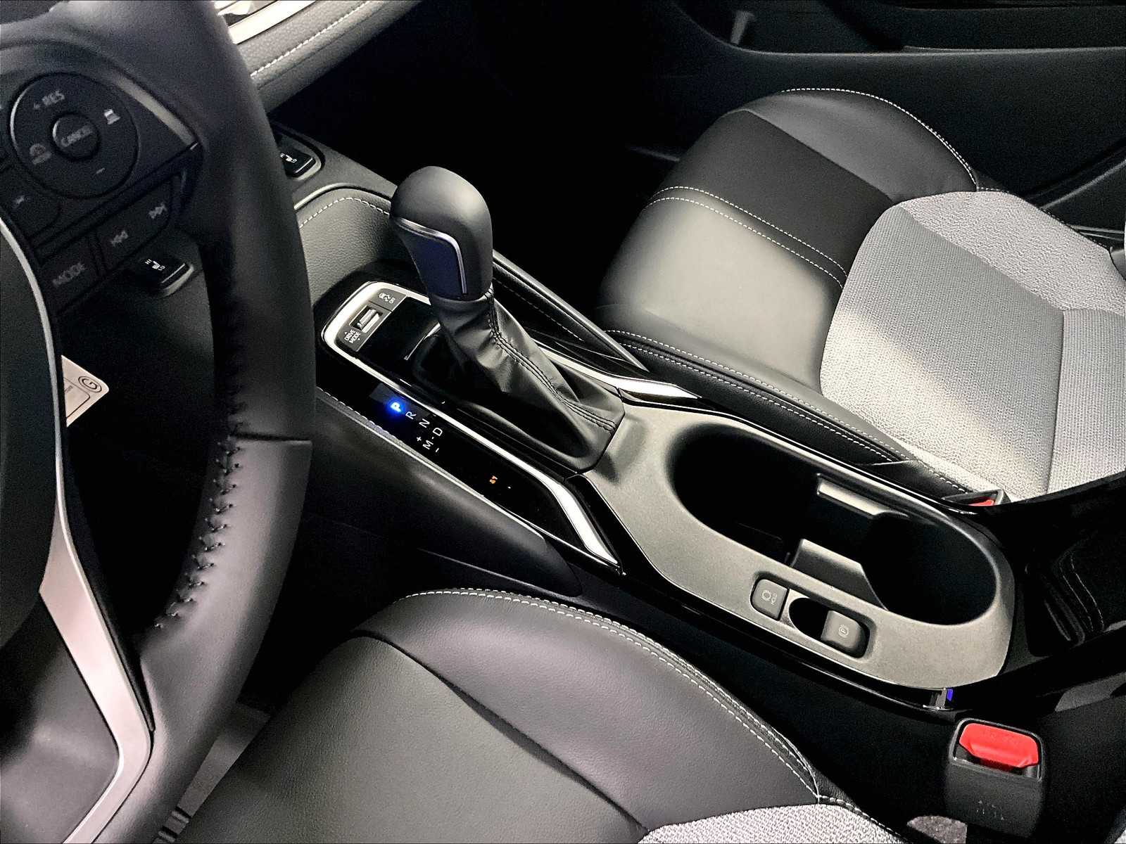 2025 Toyota Corolla XSE - Photo 14
