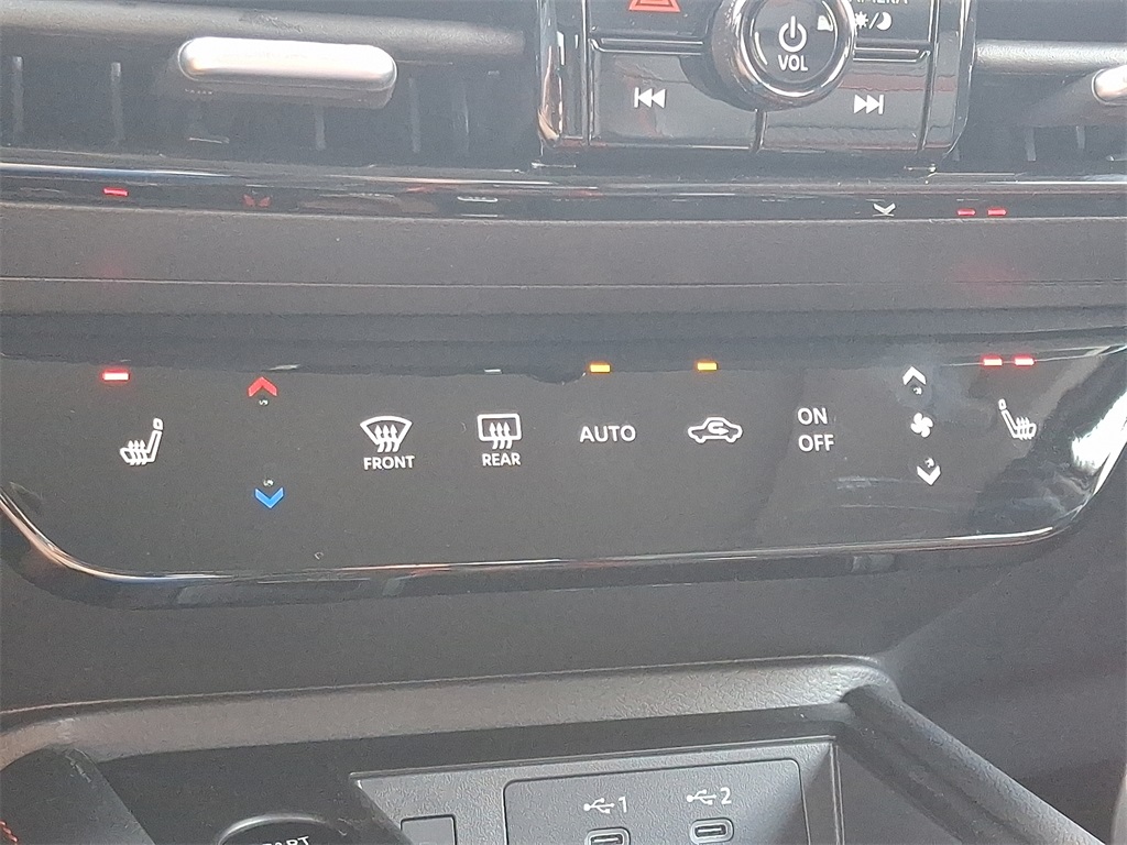 2025 Nissan Kicks SR - Photo 11