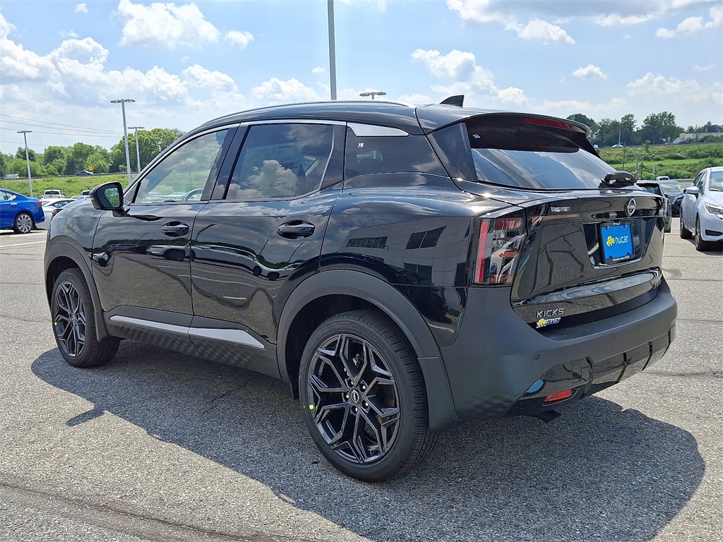 2025 Nissan Kicks SR - Photo 3