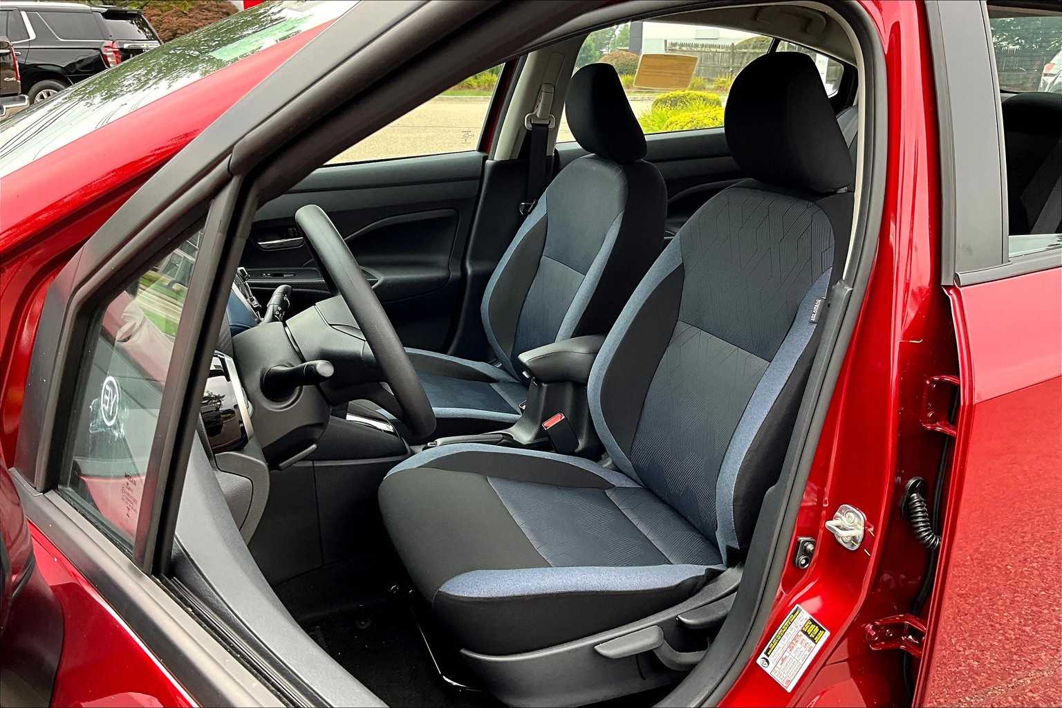 2025 Nissan Versa SV - Photo 11