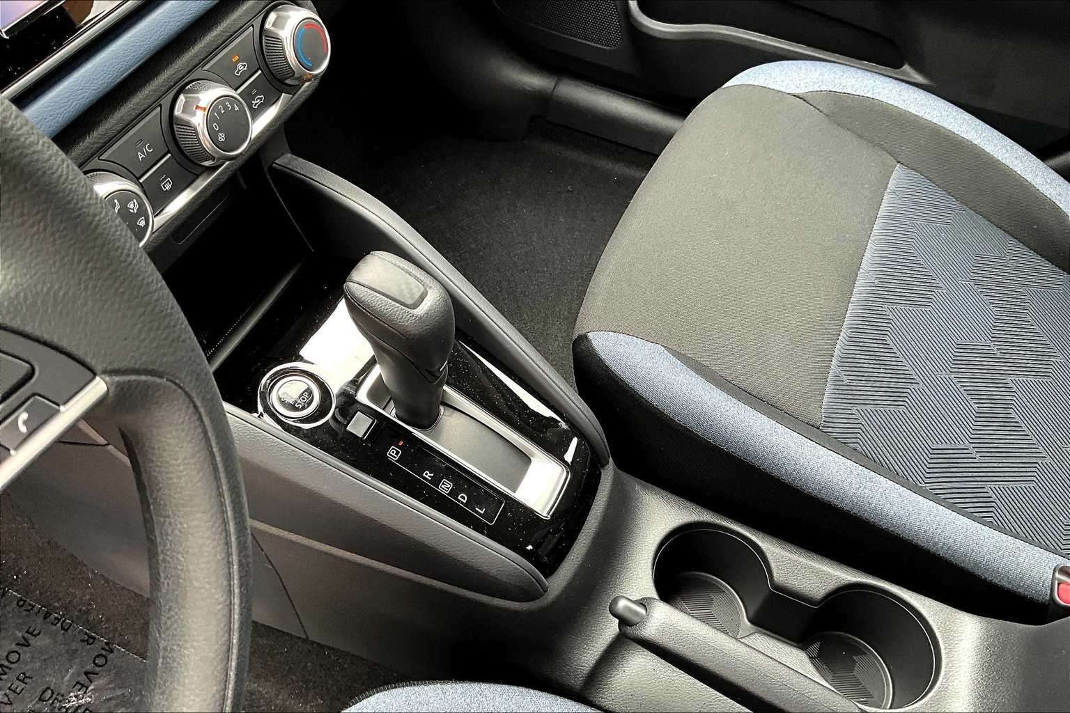 2025 Nissan Versa SV - Photo 14