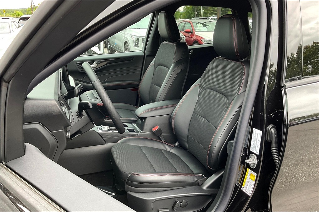 2025 Ford Escape Hybrid ST-Line Select - Photo 11
