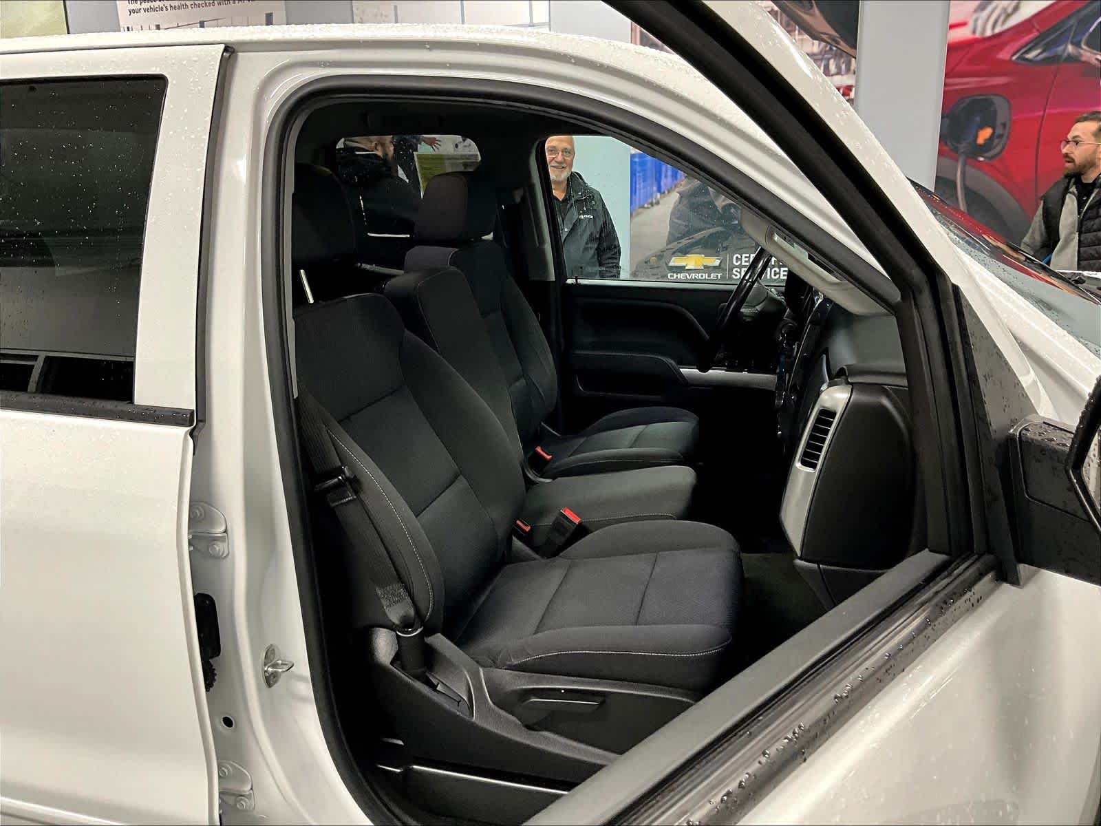 2018 Chevrolet Silverado 1500 LT - Photo 11