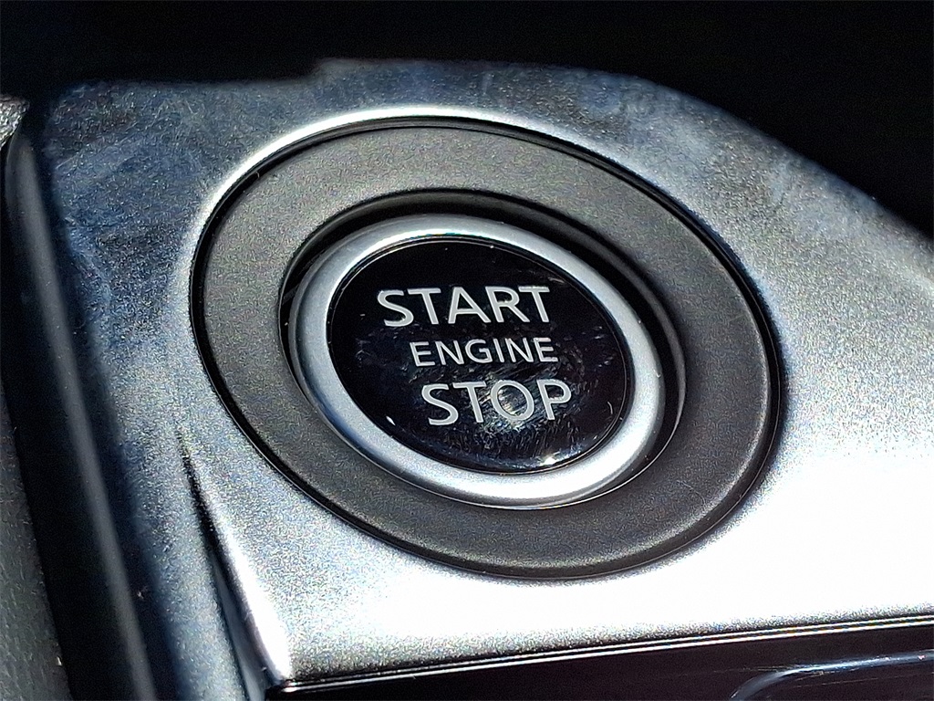 2025 Nissan Sentra SR - Photo 15