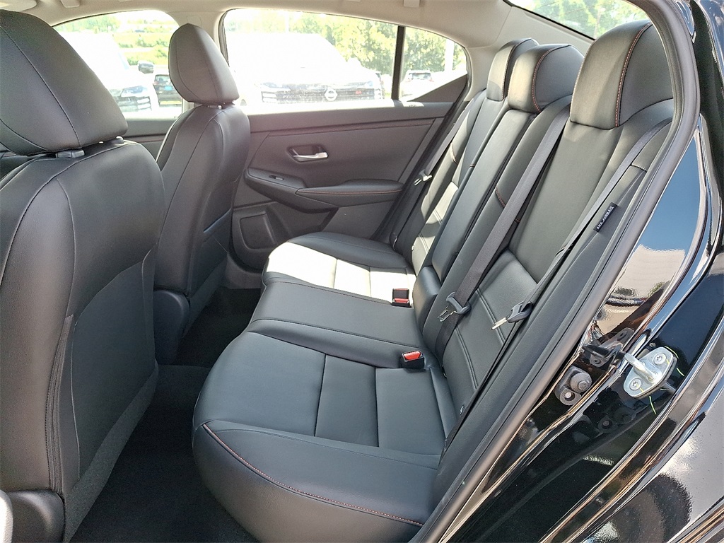 2025 Nissan Sentra SR - Photo 6