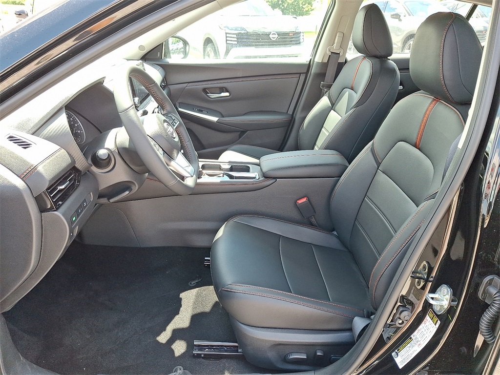2025 Nissan Sentra SR - Photo 9