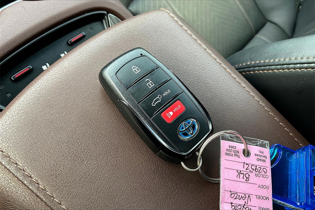 2021 Toyota Venza XLE - Photo 28