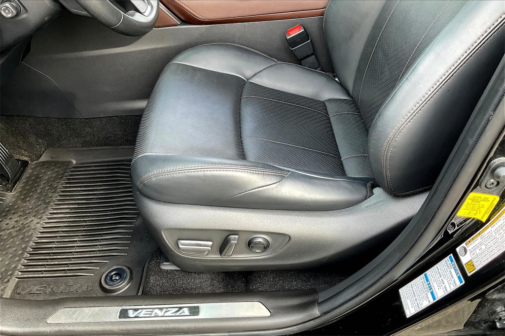 2021 Toyota Venza XLE - Photo 34
