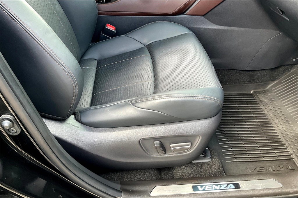 2021 Toyota Venza XLE - Photo 37