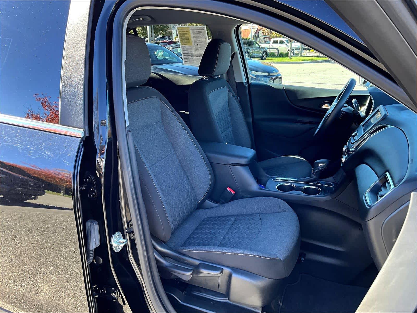 2022 Chevrolet Equinox LT - Photo 11