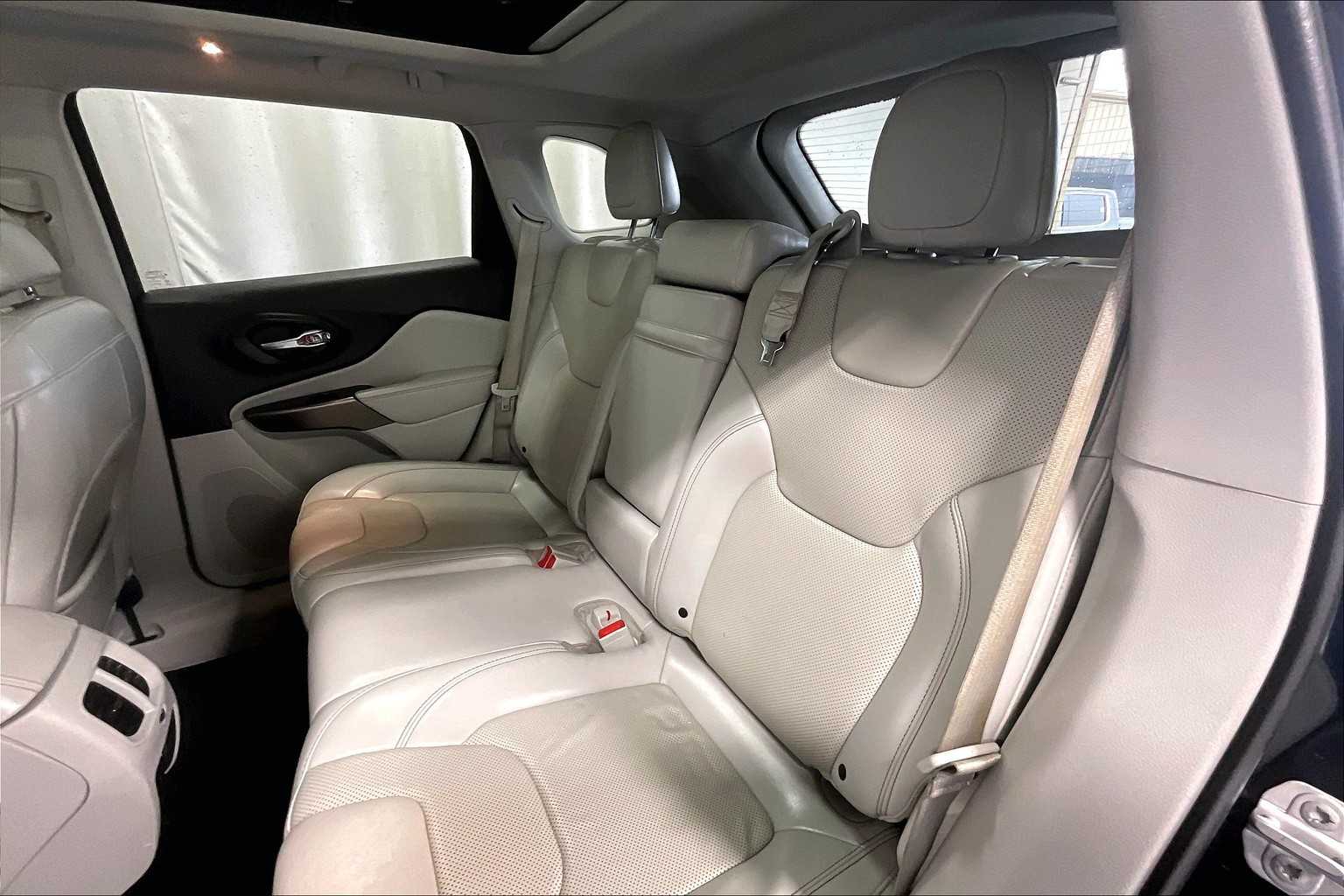 2019 Jeep Grand Cherokee Limited - Photo 15
