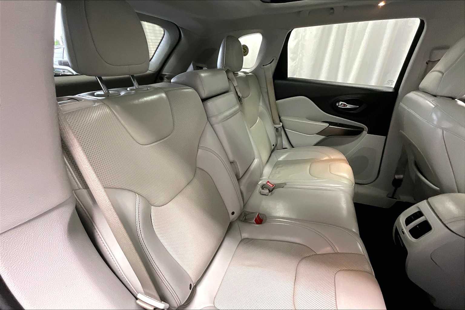2019 Jeep Grand Cherokee Limited - Photo 16