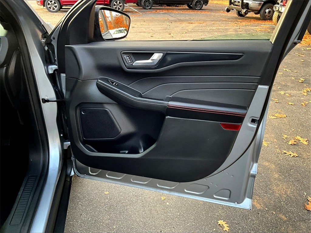 2023 Ford Escape ST-Line - Photo 12