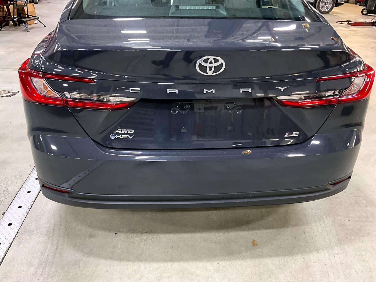 2025 Toyota Camry LE - Photo 7