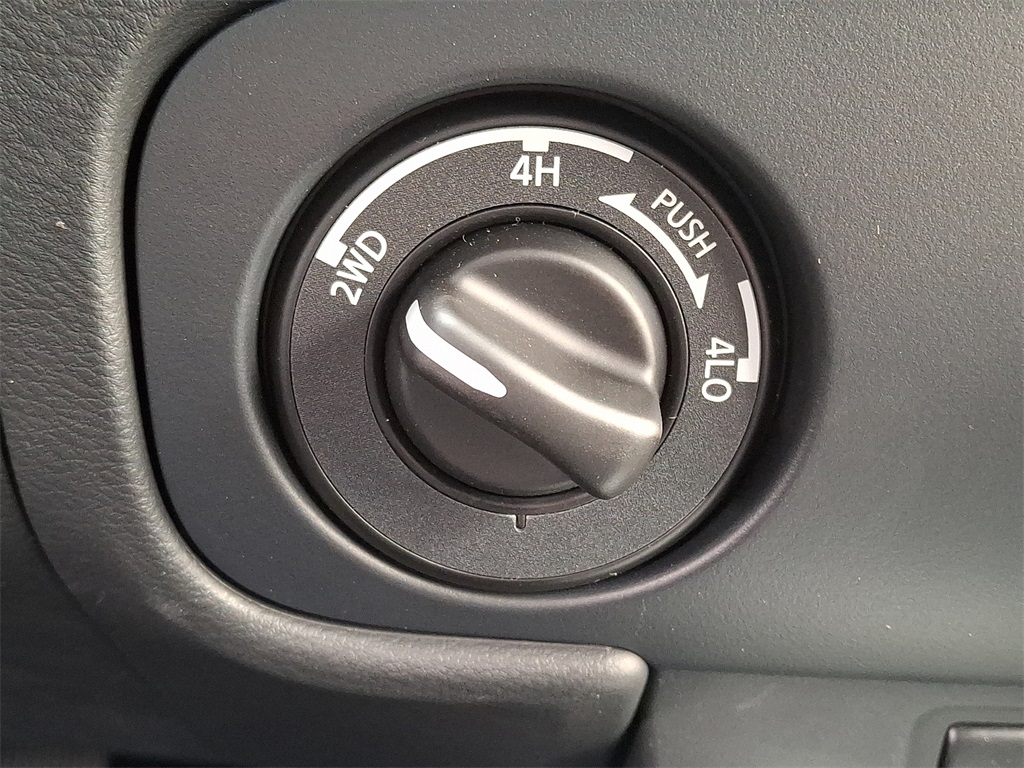 2026 Nissan Frontier SV - Photo 15