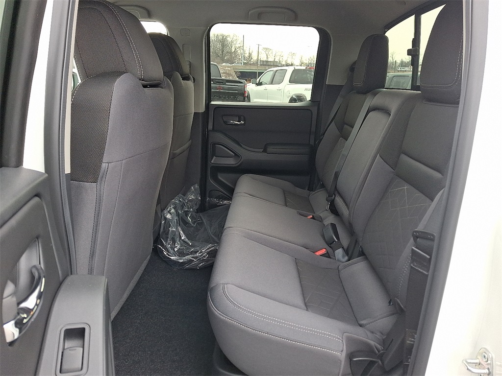 2026 Nissan Frontier SV - Photo 6