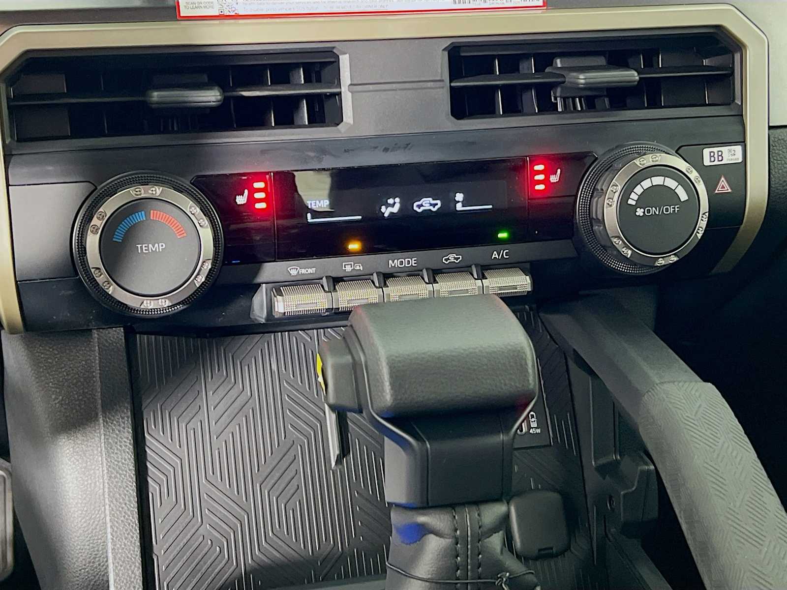 2025 Toyota Tacoma SR5 - Photo 10