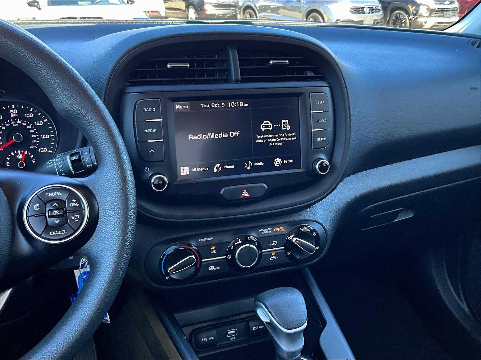 2022 Kia Soul LX - Photo 18