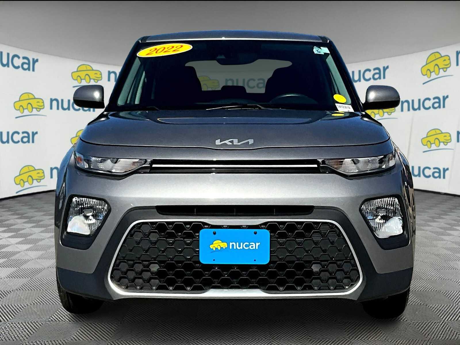 2022 Kia Soul LX - Photo 2