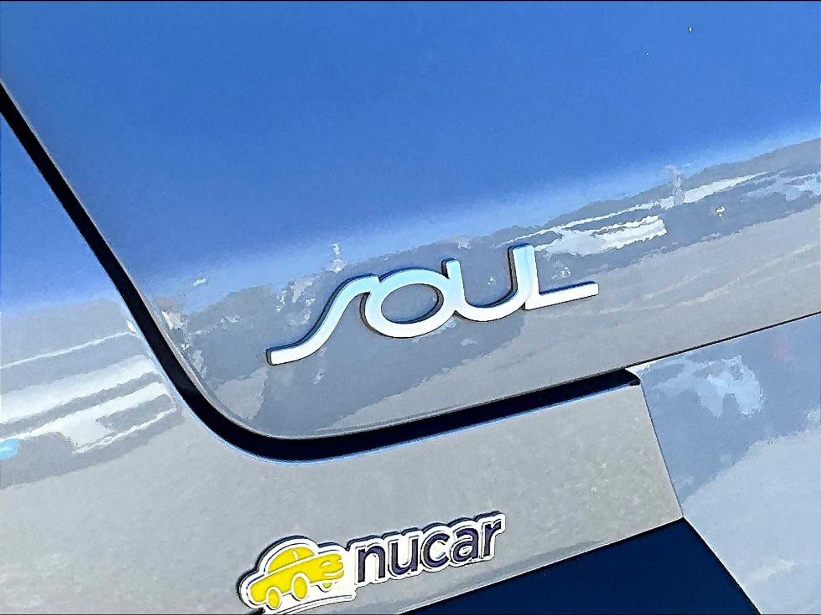 2022 Kia Soul LX - Photo 26